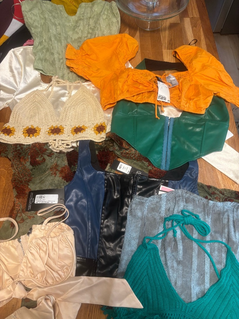 TOPS BUNDLE - PRETTY LITTLE THING, EDIKTED, H&M, FASHION NOVA